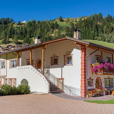 Апартаменты Artitsch Santa Cristina Val Gardena Экстерьер фото